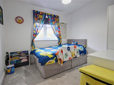 BEDROOM 3 (REAR)